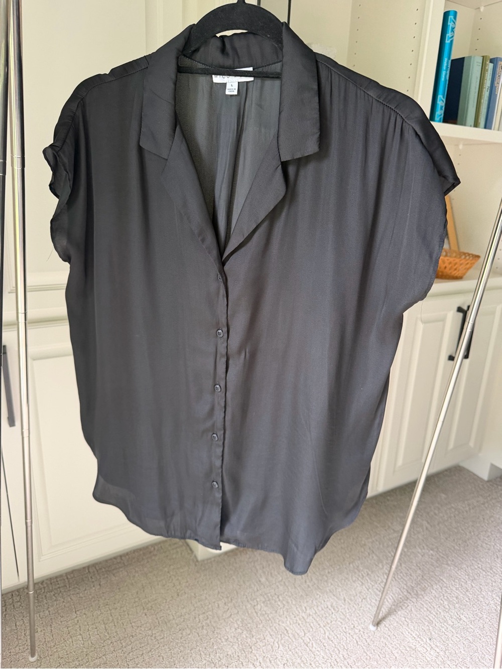 Miou Muse Black Short-Sleeve Silky Dressy Button Front Blouse